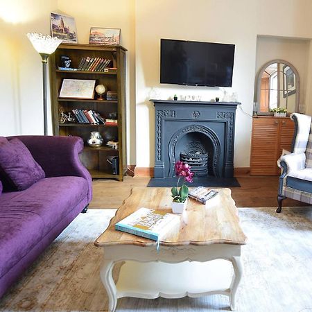 Joivy Classic Apt With Castle Views In Old Town Edimburgo Exterior foto