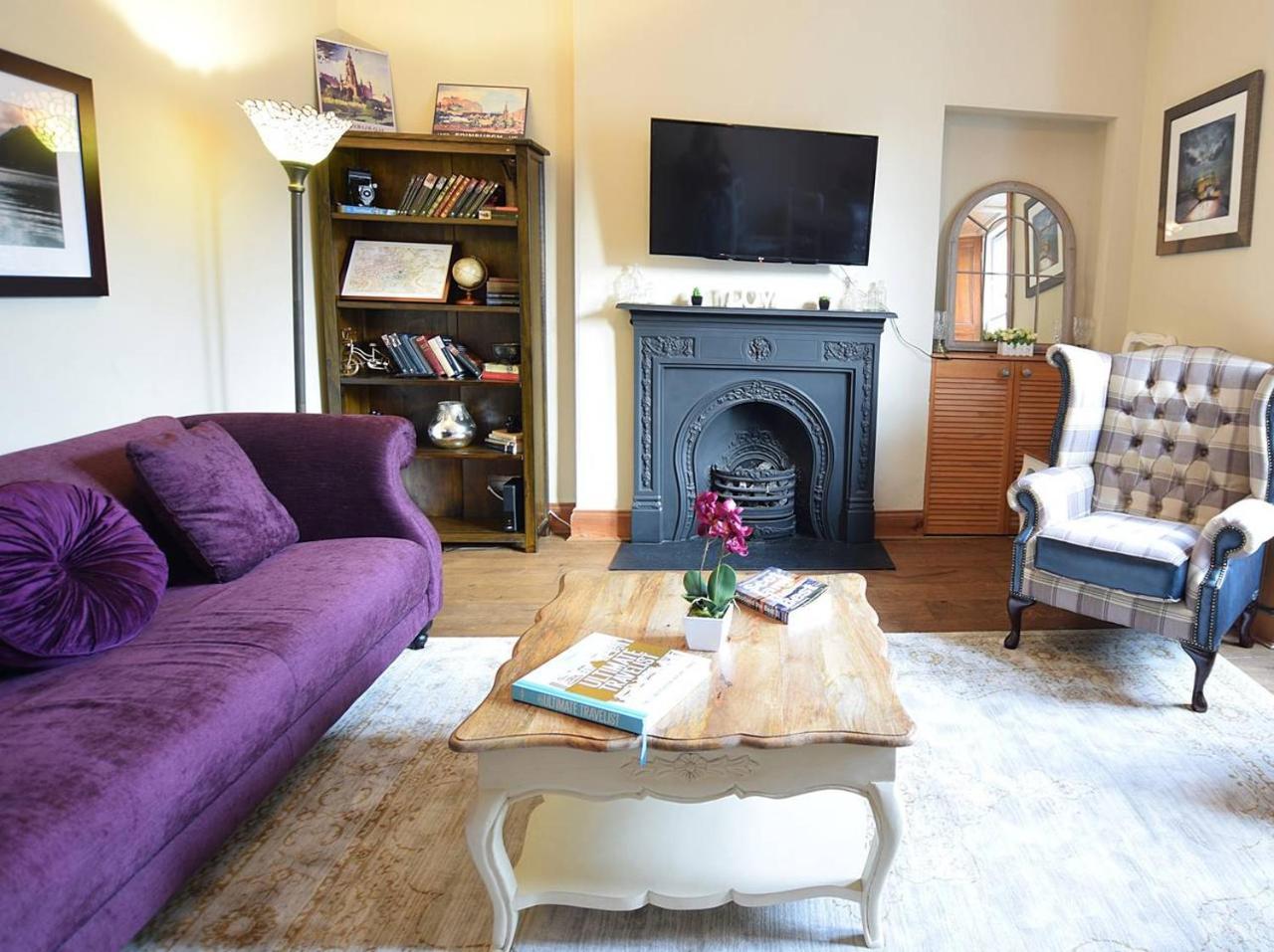 Joivy Classic Apt With Castle Views In Old Town Edimburgo Exterior foto
